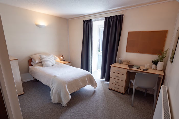 Cheltenham key worker accommodation_single room