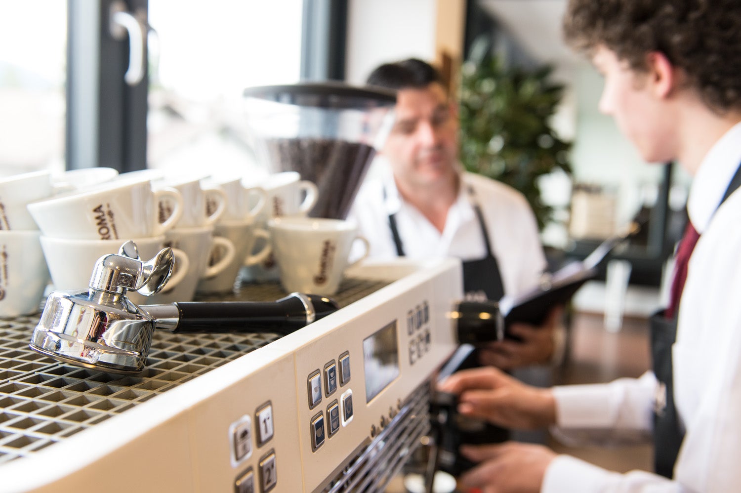 Barisa Basic und Latte Art Ausbildung an der LHFS Bruneck