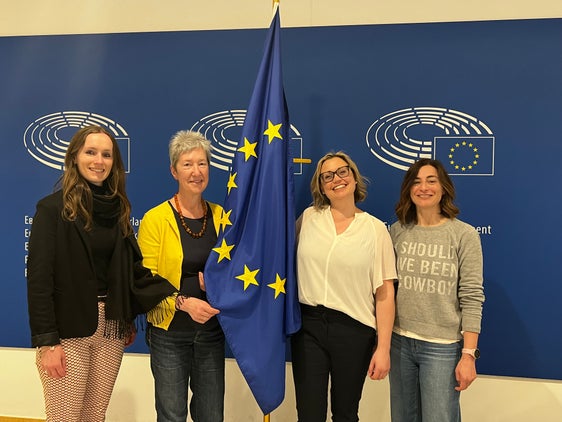 Europa aus der Nähe: An dieser Fortbildung nahmen auch Lehrerinnen aus Südtirol teil. Im Bild: Elisa Lutz, Luisa Pighi, Kirsten Mayr, Martina Bolognini
(von links) Foto: Jolanda Atzwanger