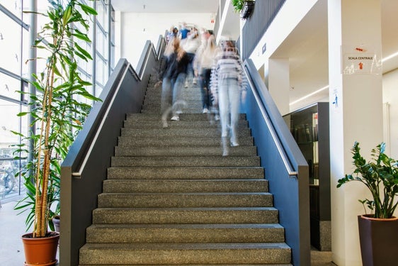 Die Resultate der im Frühjahr durchgeführten Lernstandserhebungen wurden am 9. Juli in der Abgeordnetenkammer in Rom vorgestellt. Die Ergebnisse der Lernstandserhebungen an den deutschsprachigen Schulen in Südtirol fasst der Leiter der Landesevaluationsstelle Klaus Niederstätter zusammen. 