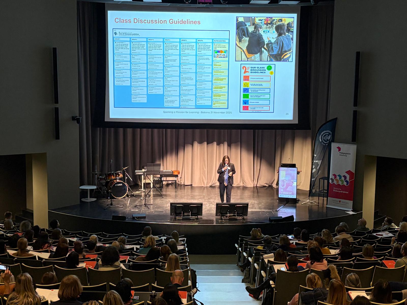 Sarah Howell: Reclaiming the Power of Talk - Oracy as the Spark for Lifelong learning. Bild: Deutsche Bildungsdirektion/Elisabeth Pfattner Lizenz:©