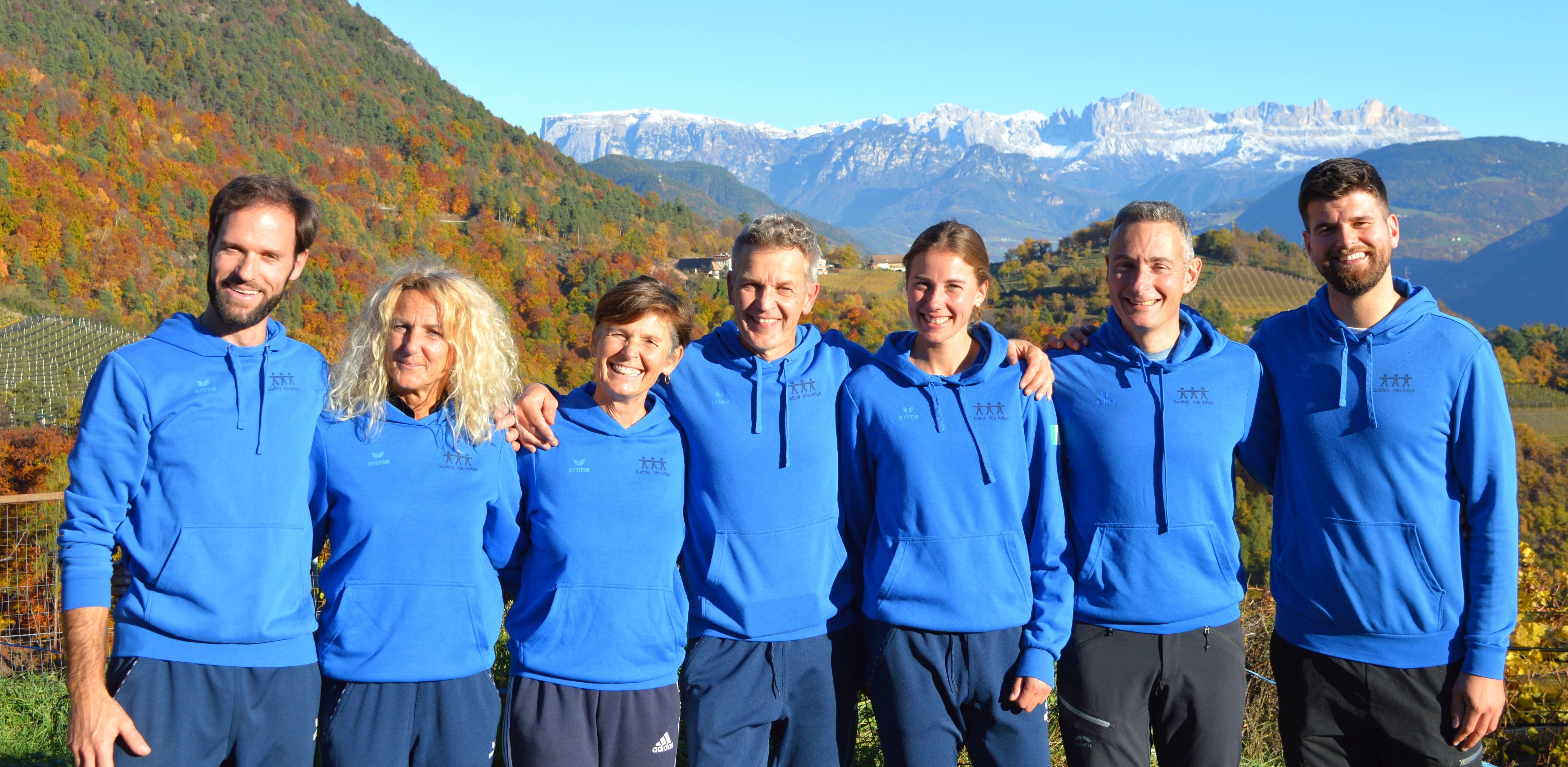 Team Schulssport: [v. l.] Lorenz Clara, Helga Köllemann, Laura Millo, Roland Weithaler, Valentina Cavalleri, Walter Polla, Jonas Mathà. Zum Team gehört auch Ousmane BA; er fehlt im Bild.