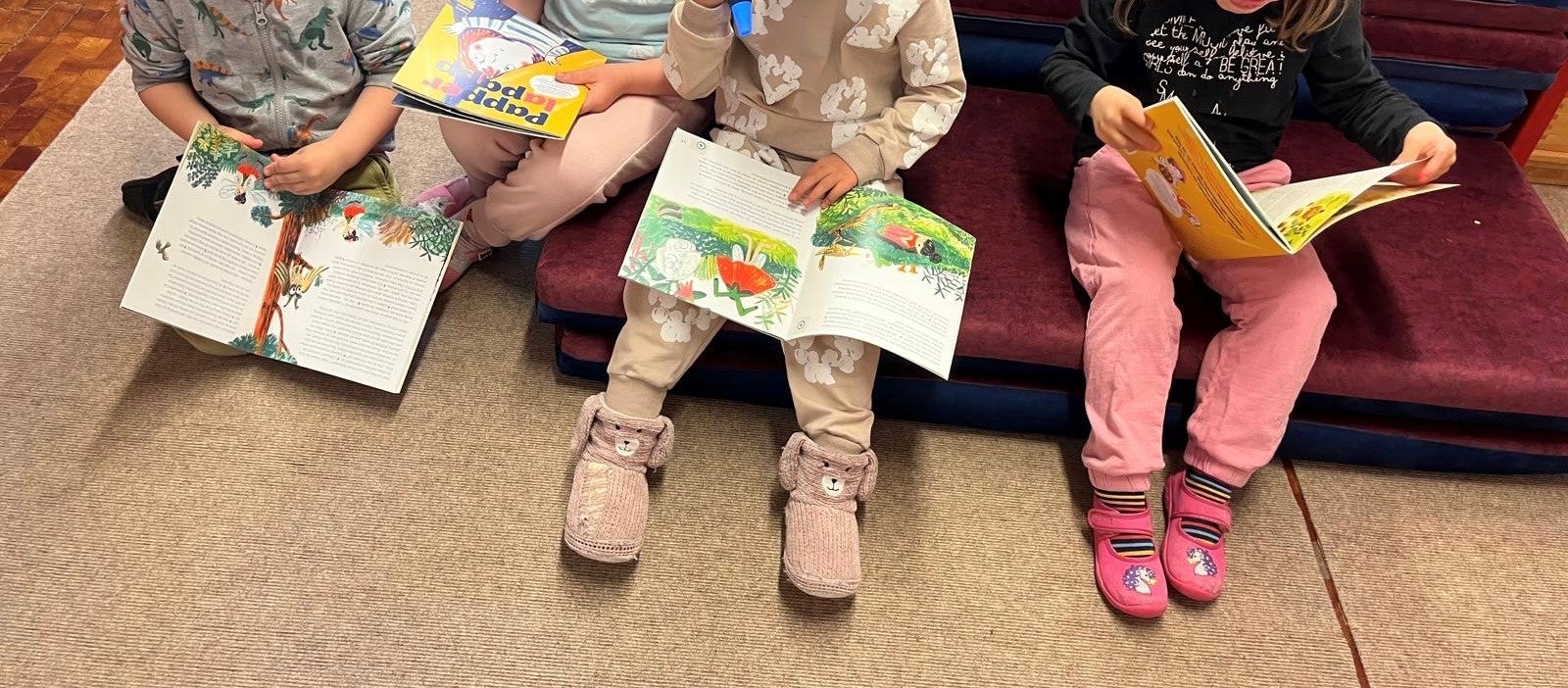 Weit mehr ist als eine Bilderbuchzeitschrift: Durch den spielerischen Zugang zur Bildungssprache Deutsch und die gleichzeitige Wertschätzung aller Familiensprachen leistet Papperlapapp einen wichtigen Beitrag zu Chancengerechtigkeit und inklusiver Bildung. (Foto: LPA/Landesdirektion deutschsprachige Kindergärten)