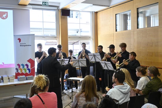 Musikalische Gestaltung: das Trompenten-Ensemble der Musikschule Bozen unter der Leitung von Fabian Taschler und Manuel Tumler. (Foto: Margit Pichler)