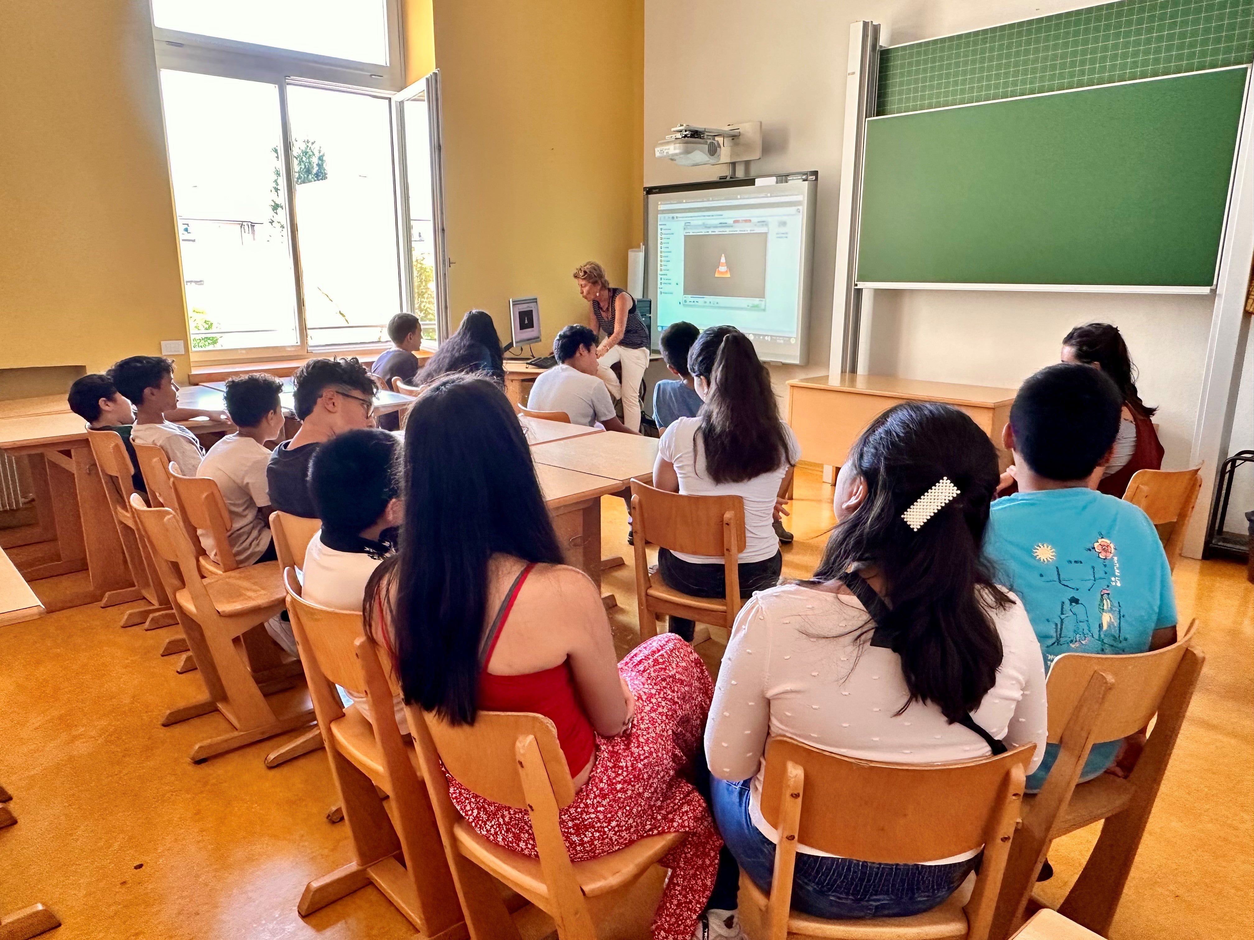 Wichtiger Beitrag zur Inklusion: Die Sommersprachkurse werden von den Sprachenzentren in Zusammenarbeit mit den Schulen deutscher und italienischer Unterrichtssprache organisiert. (Foto: LPA/Pädagogische Abteilung/Landesamt für Beratung/Deutsche Bildungsdirektion/Fabio Casati)