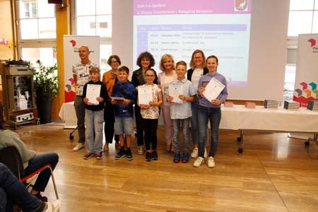 Zu den Gewinnerinnen und Gewinner der 5. Klasse Grundschule gehören: Valentina Stolz, Fabian Laimer, Matti Gasser, Nora Festi, Maja Brunner.