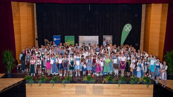 Mit einem Festabend klang der sechste Südtiroler Volksmusikwettbewerb in Auer aus. (Foto: LPA/Franz Hermeter)