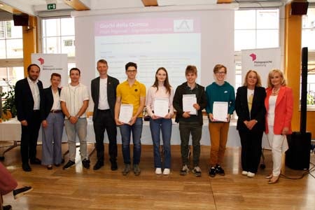 Lucas Del Fabbro, Antonia Kofler, Robert Sacchi, Samuel Eoban Auer, Tom Schluga gehören zu den Bestplatzierten des Regionalwettbewerbs der Chemieolympiade 