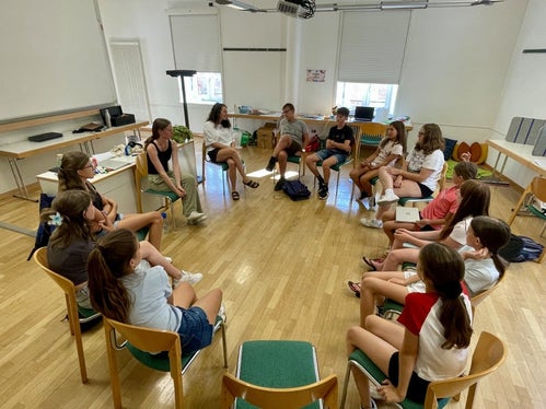 Schreib mal ander(e)s (Foto: LPA/Deutsche Bildungsdirektion/Hanna Waldthaler)