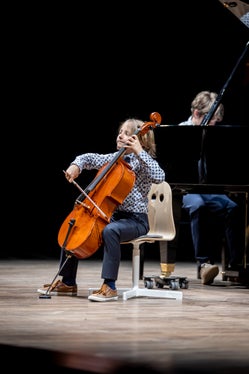 Preisträgerkonzert prima la musica: Julius Oberprantacher; Lehrperson Maria Tutzer, Musikschule Meran / Passeier (Foto: Land Tirol/Kary Sophie)
