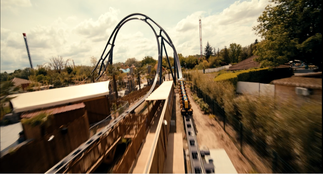 Accompagné par Carat, le parc Walibi fait sensation dans les salles de cinéma avec la première campagne immersive en 4DX pour le lancement de sa nouvelle attraction « Mahuka »