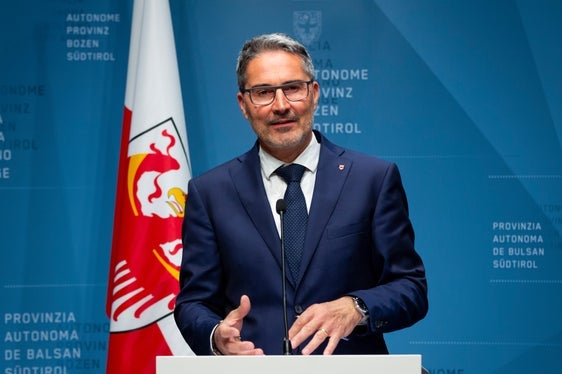 Auf Antrag von Landesrat Brunner hat die Landesregierung Landeshauptmann Kompatscher ermächtigt, zugunsten von RFI das Einvernehmen für die Eingriffe zur Umgestaltung des Bahnhofs zu erteilen. (Foto: LPA/Fabio Brucculeri)