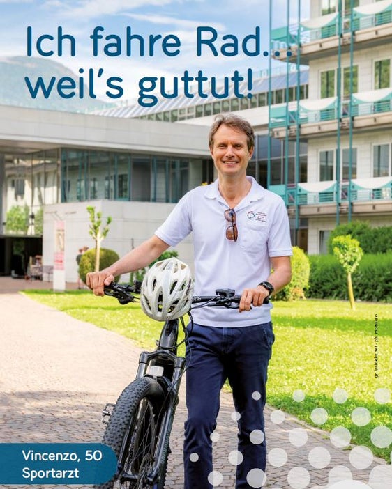 Mit der Kampagne "... weil es gut tut!" sensibilisieren südtirolmobil und der Südtiroler Sanitätsbetrieb die Bürger, im Alltag auf Südtirols Straßen, Gehwegen und Plätzen mit dem Fahrrad und zu Fuß unterwegs zu sein. (Foto: insidebz.net/Manuela Tessaro)