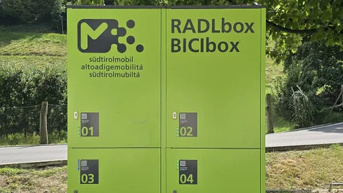 Radlbox am Bahnhof in Kastelbell 