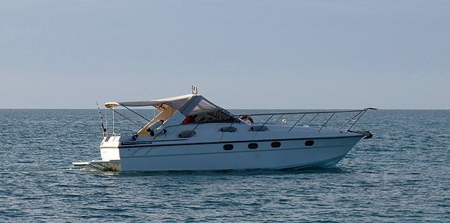 Motoscafo Fairline fonte: Wikimedia commons