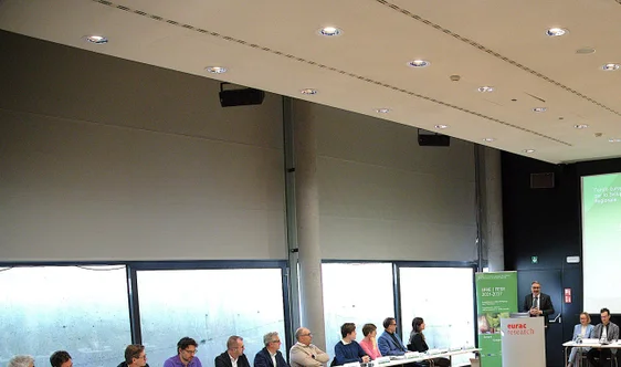 Der Begleitausschuss des Europäischen Fonds für die regionale Entwicklung tagte am 23. April in der EURAC in Bozen. (Foto: LPA/Ursula Pirchstaller)