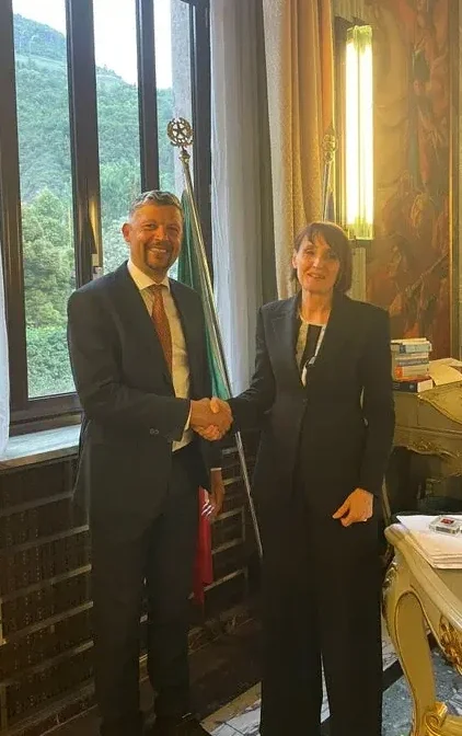 L'assessore provinciale alle Infrastrutture e alla Mobilità si è confrontato con il commissario del Governo Maddalena Travaglini su alcuni temi strategici per la mobilità altoatesina. (Foto: USP/Dipartimento Infrastrutture e Mobilità)