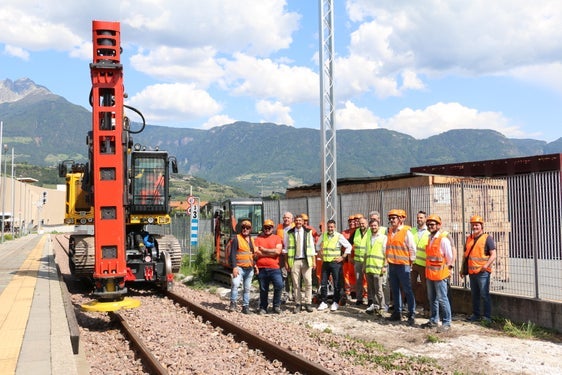 Die Vinschger Bahn wird elektrifiziert, deshalb entfallen weiterhin insgesamt 5 Züge in den Abendstunden, es gibt Ersatzbusse. Ab 18. März verkehrt die Bahn aber wieder auch am Wochenende und an Feiertagen. (Foto: LPA/Abteilung Mobilität)