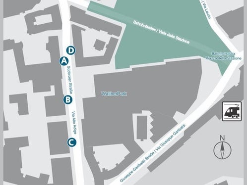 Le fermate dell'autobus in via Alto Adige, a Bolzano. Nei download è possibile scaricare il pdf esplicativo. (Foto: USP/STA)