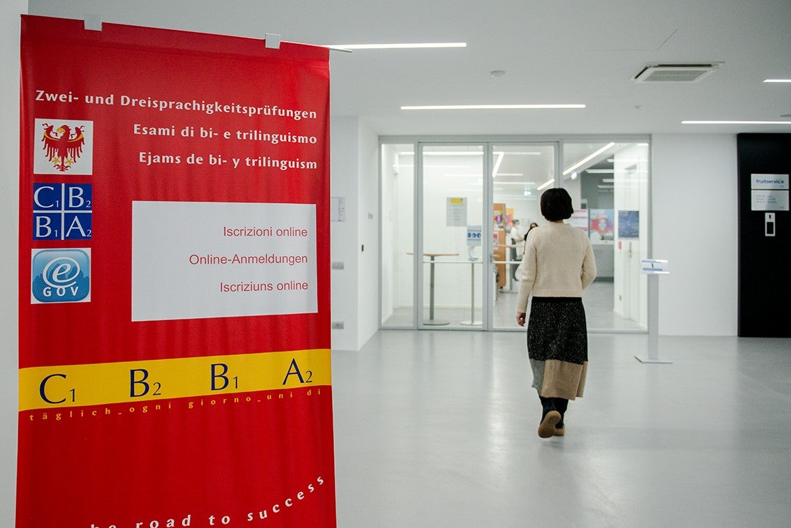 Nella sede del Servizio esami di bi- e trilinguismo