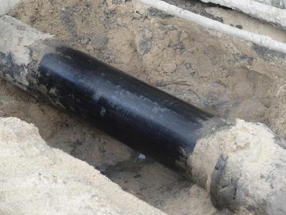 Gietijzerleiding in Oosteinde