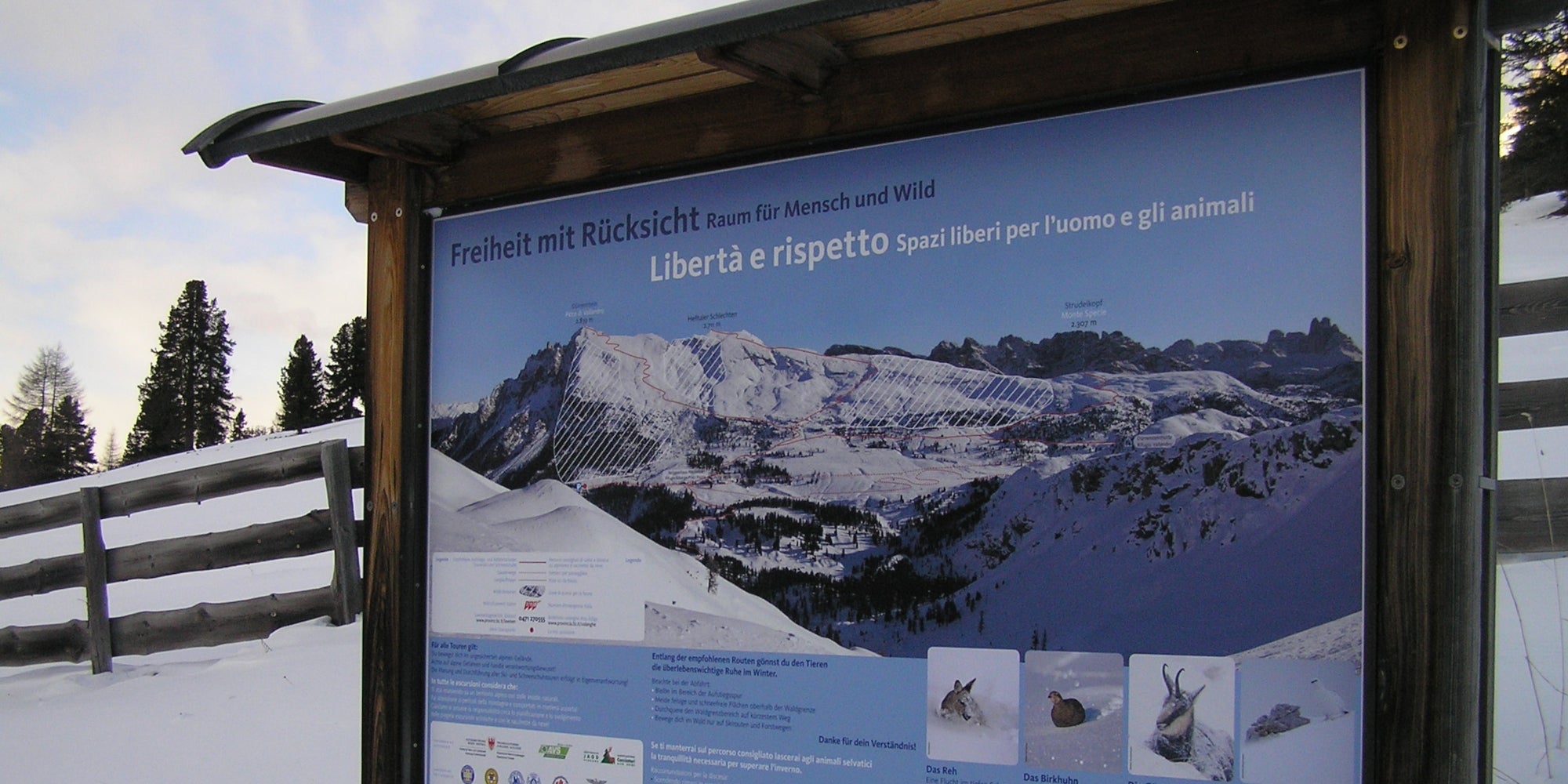 Beschilderung - Freiheit mit Rücksicht (Archiv Amt für Natur, Foto Sepp Hackhofer)