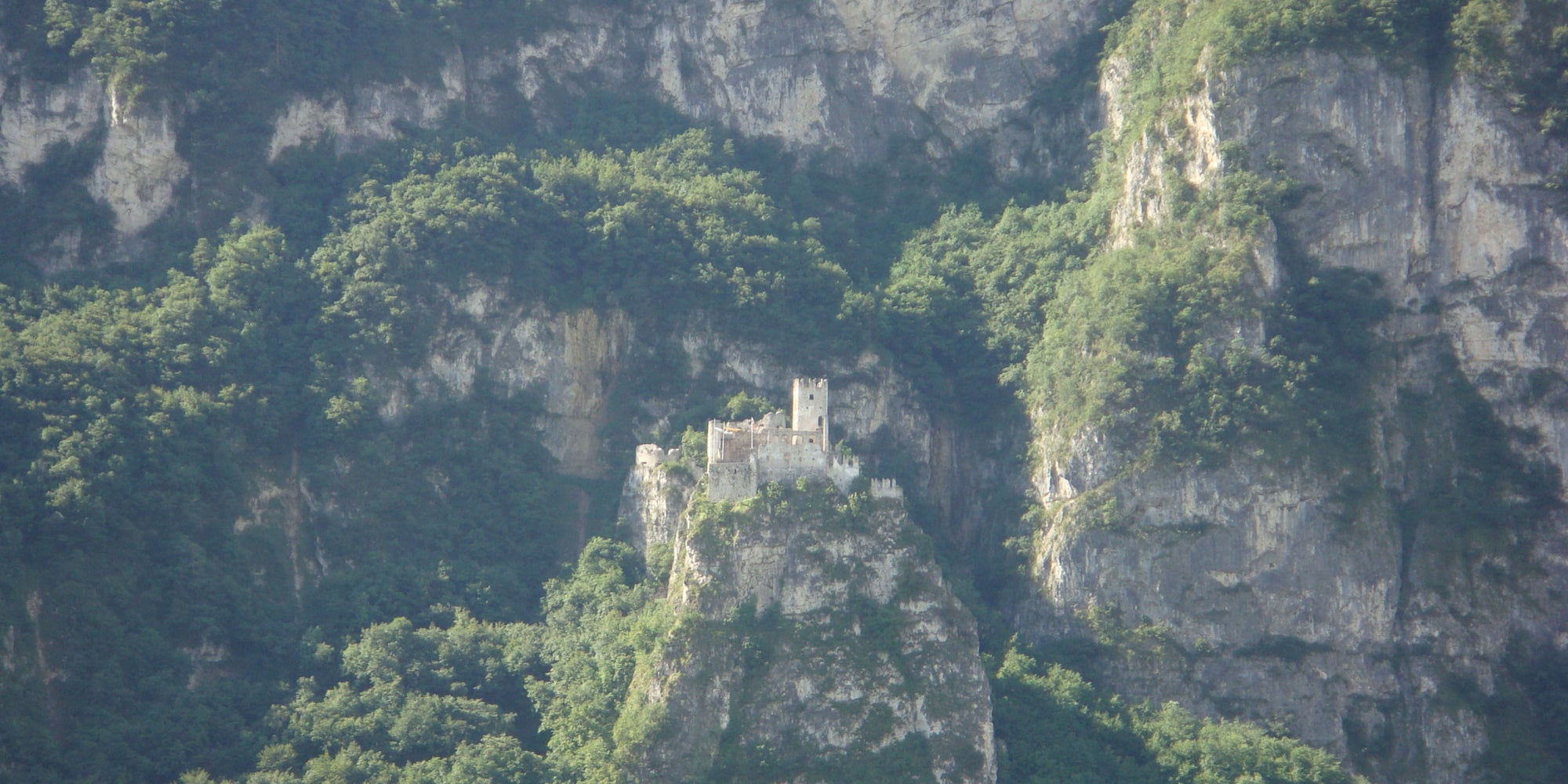 Castello di Salorno (Archivio Ufficio Natura, Foto Martin Mair)