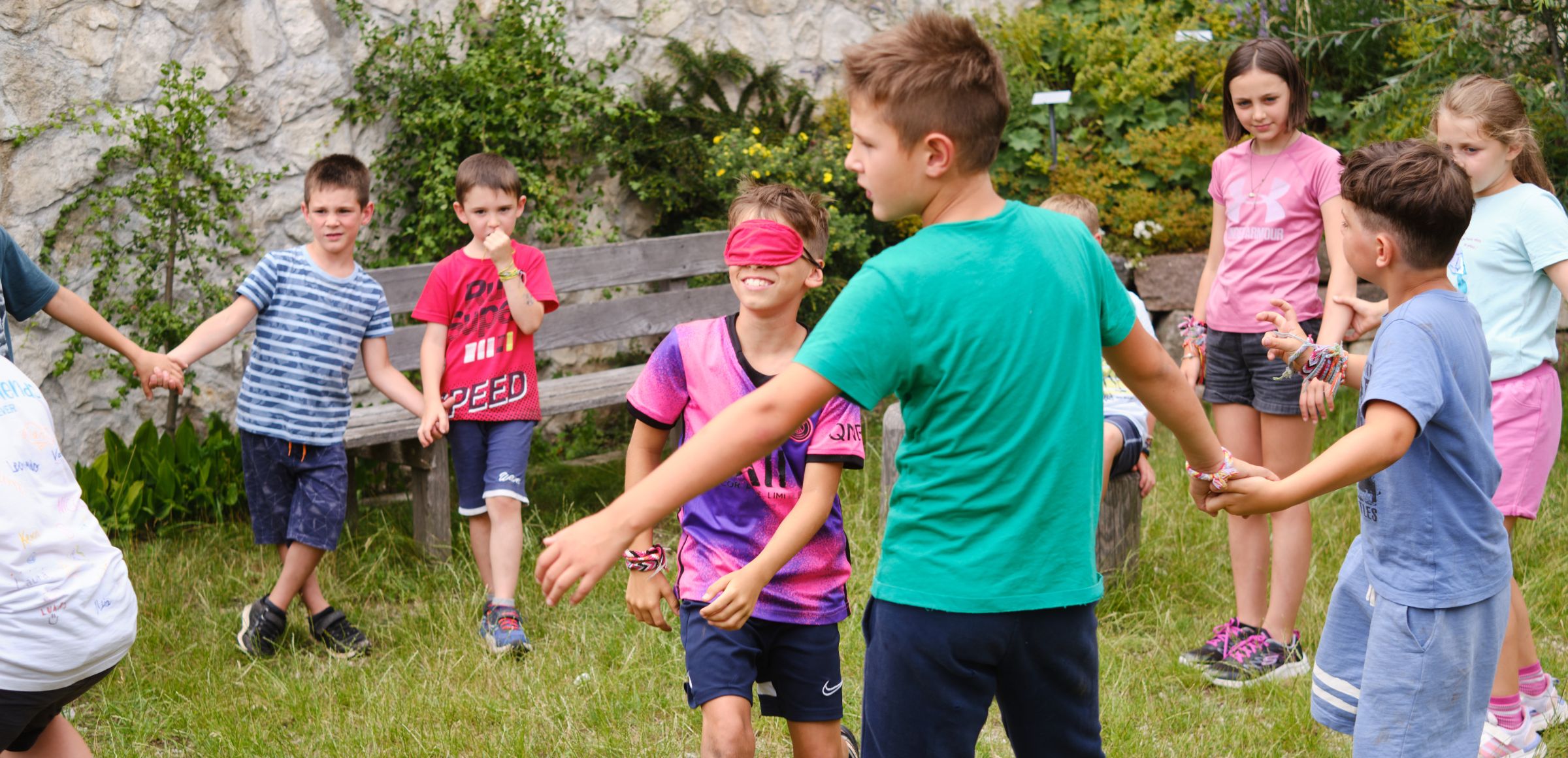 Wie lebt eine Fledermaus? Dies kannst du in der Naturparkschule Trudner Horn auch auf spielerische Weise lernen (Archiv Amt für Natur, Foto Oliver Oppitz)
