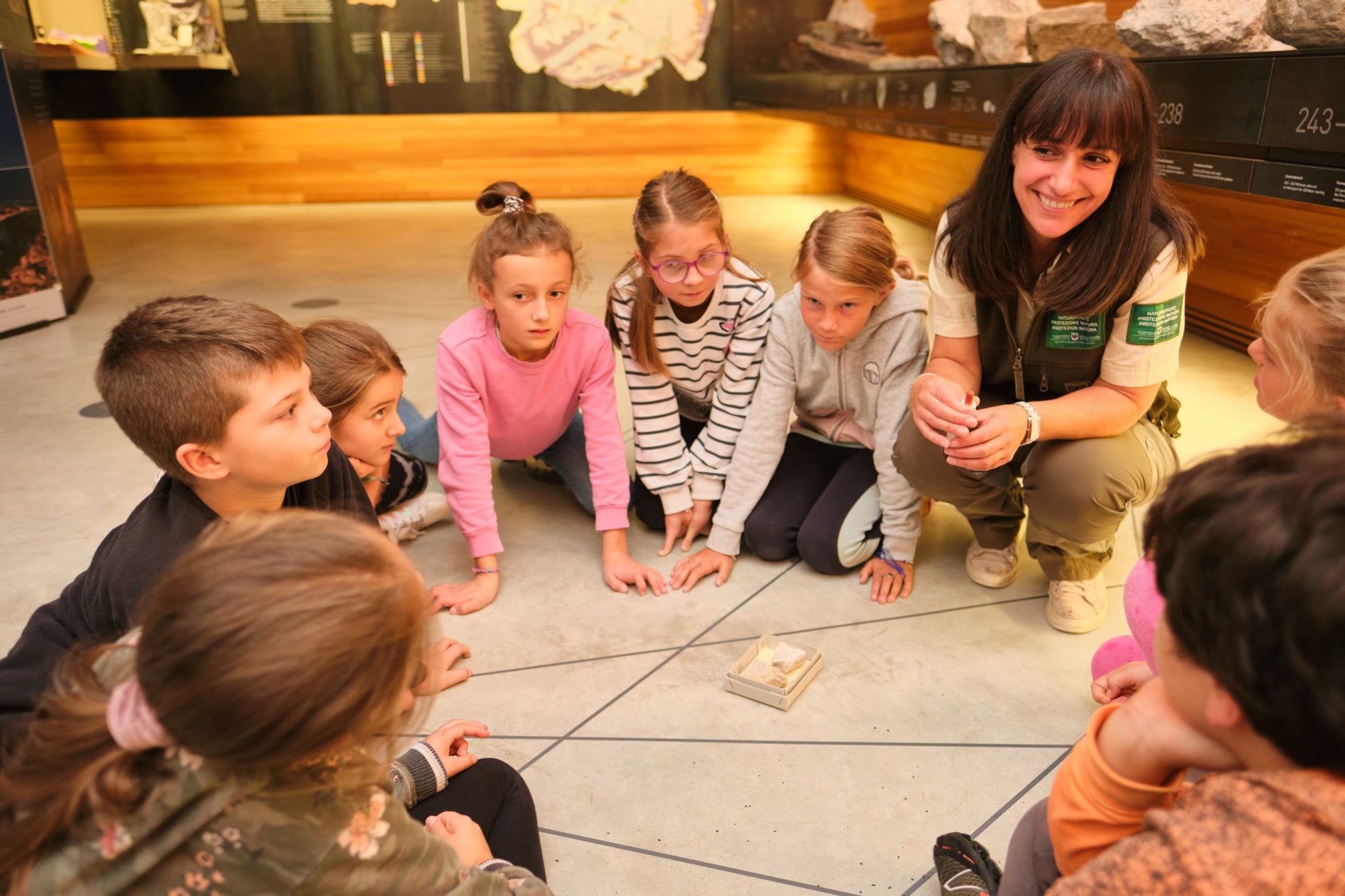 Scumenciadiva cun mutons/mutans tla Cësa dl Parch naturel Puez-Odles (Archif Ufize Natura, Fotografia Oliver Oppitz)