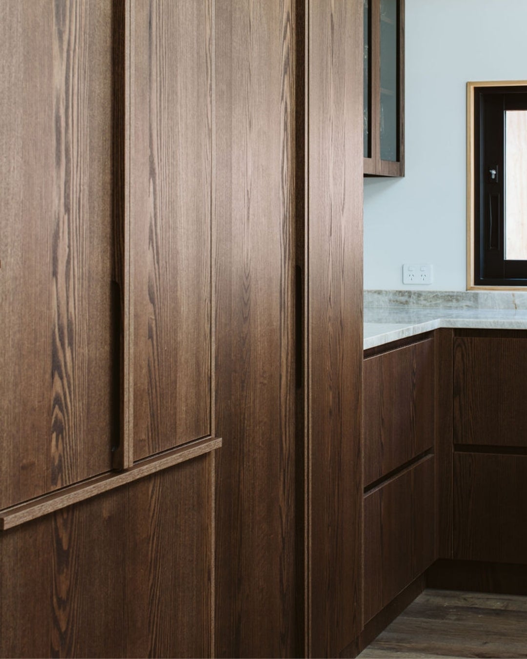 Shinnoki Cinnamon Triba - wood veneer - kitchen - interior design