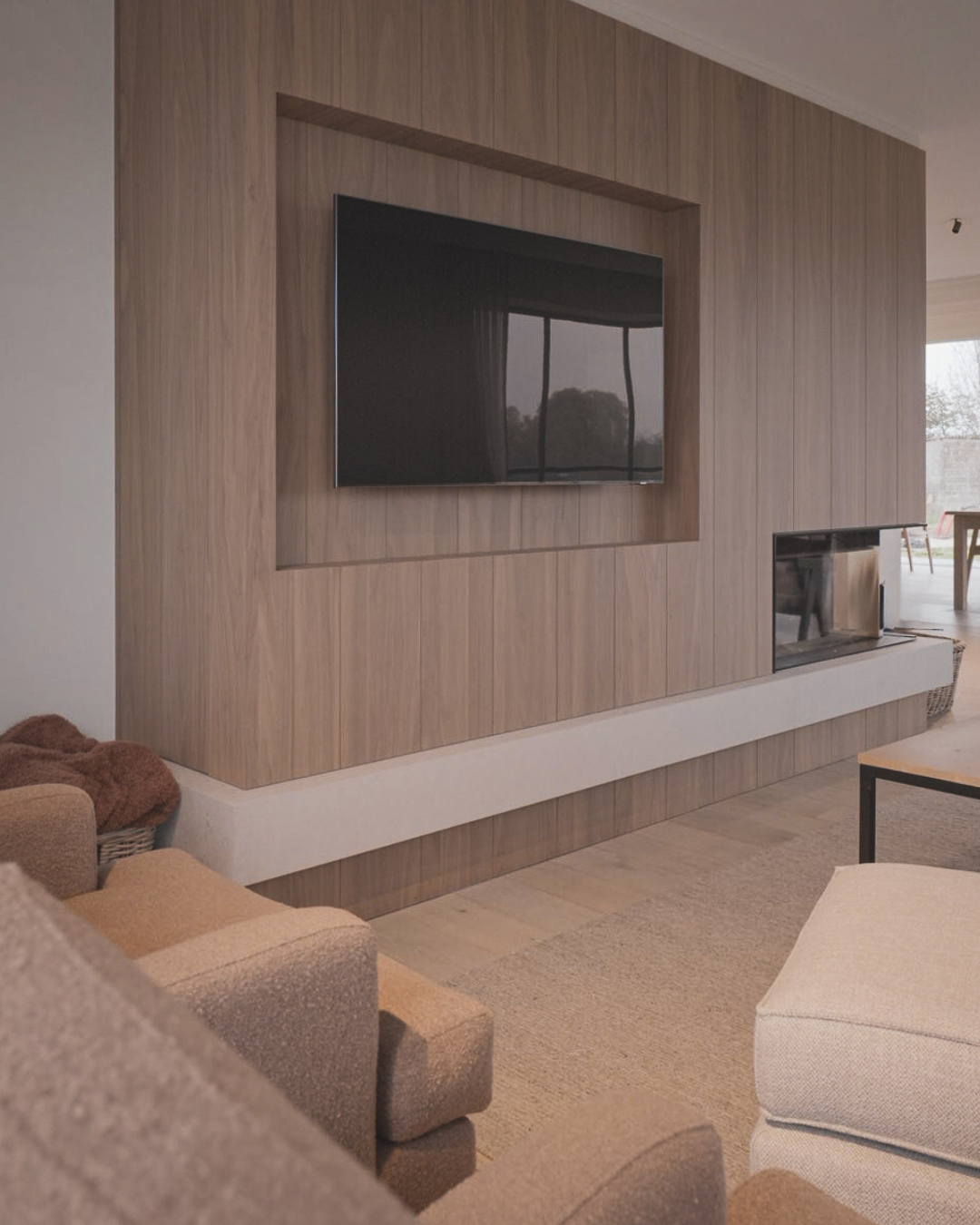 Project_frozen_walnut_living_room