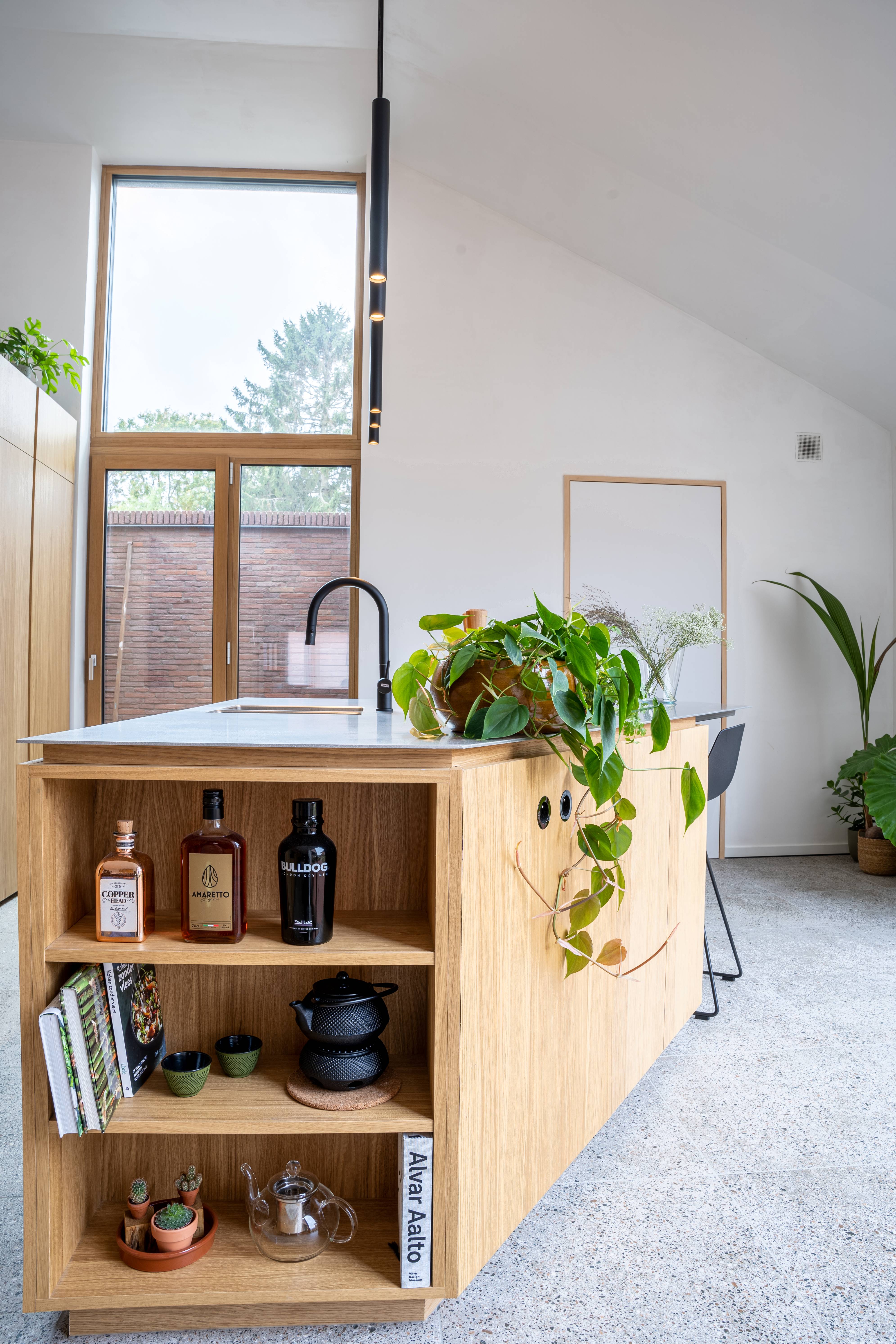 Shinnoki - kitchen - oak kitchen - veneer - veneer panels - prefinished panels - wooden kitchen