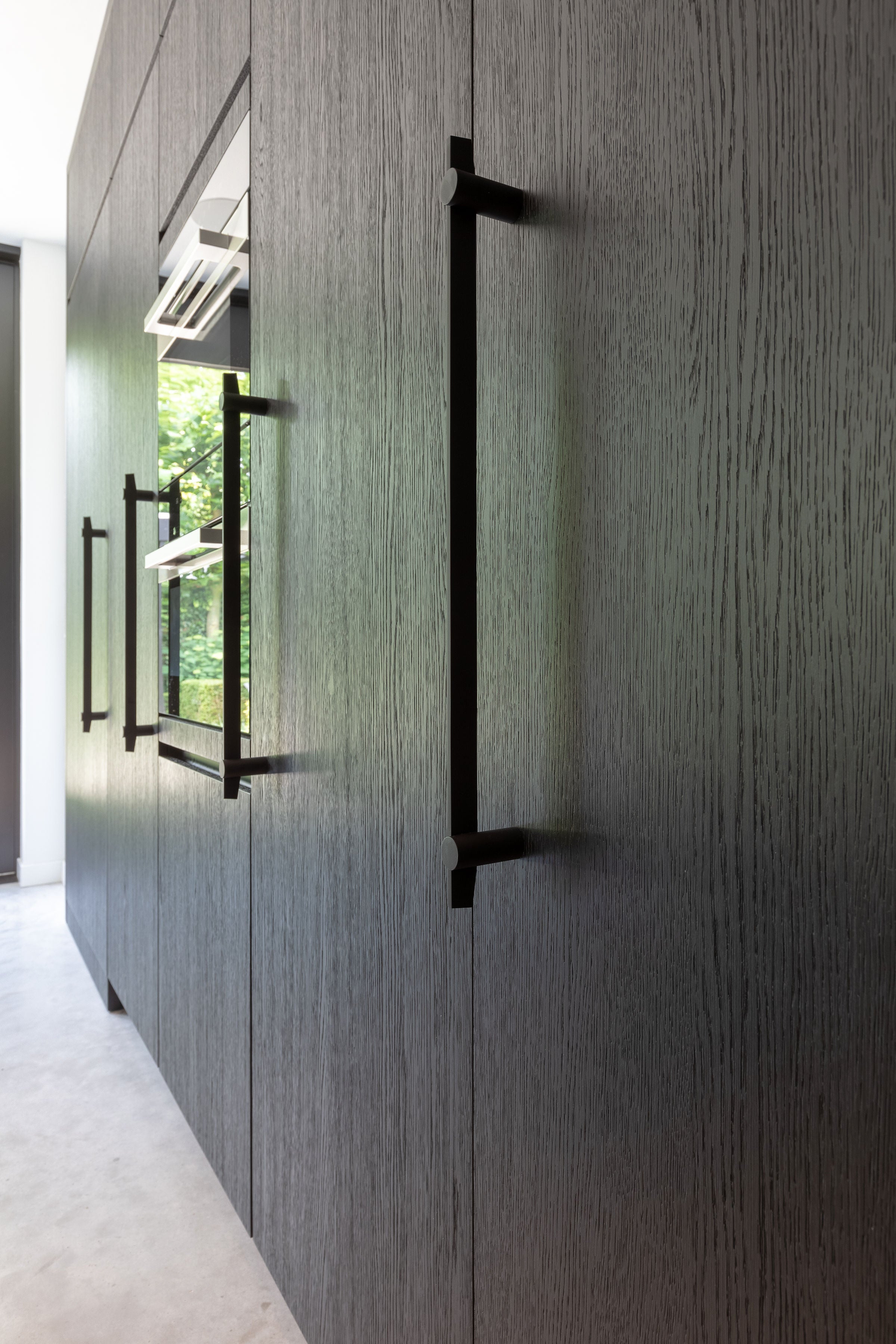Veneer - black veneer - wood - black wood - black cupboards - black interior - black wood interior
