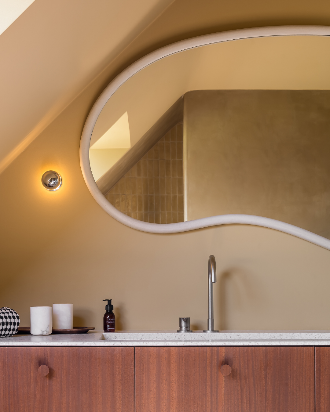 Bathroom in Shinnoki Terra Sapele