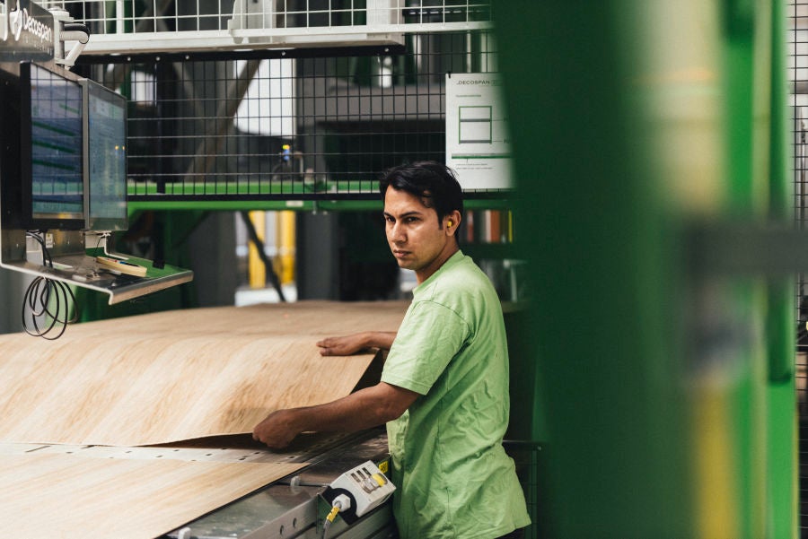 veneer production - Decospan production - floor production - Decospan - veneer