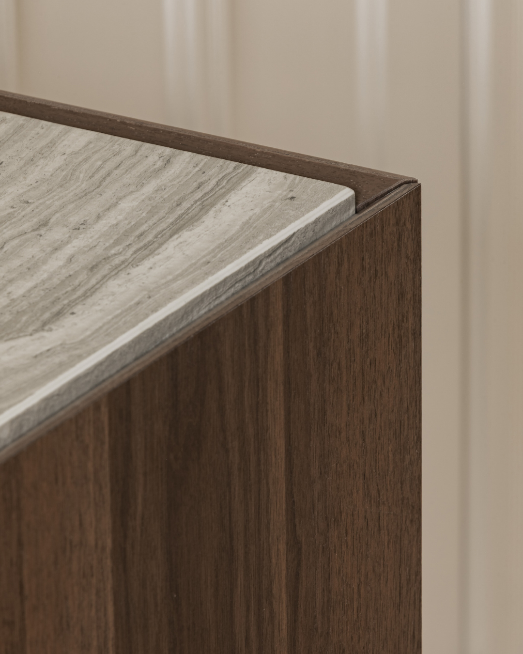 Decospan_shinnoki_smoked_walnut