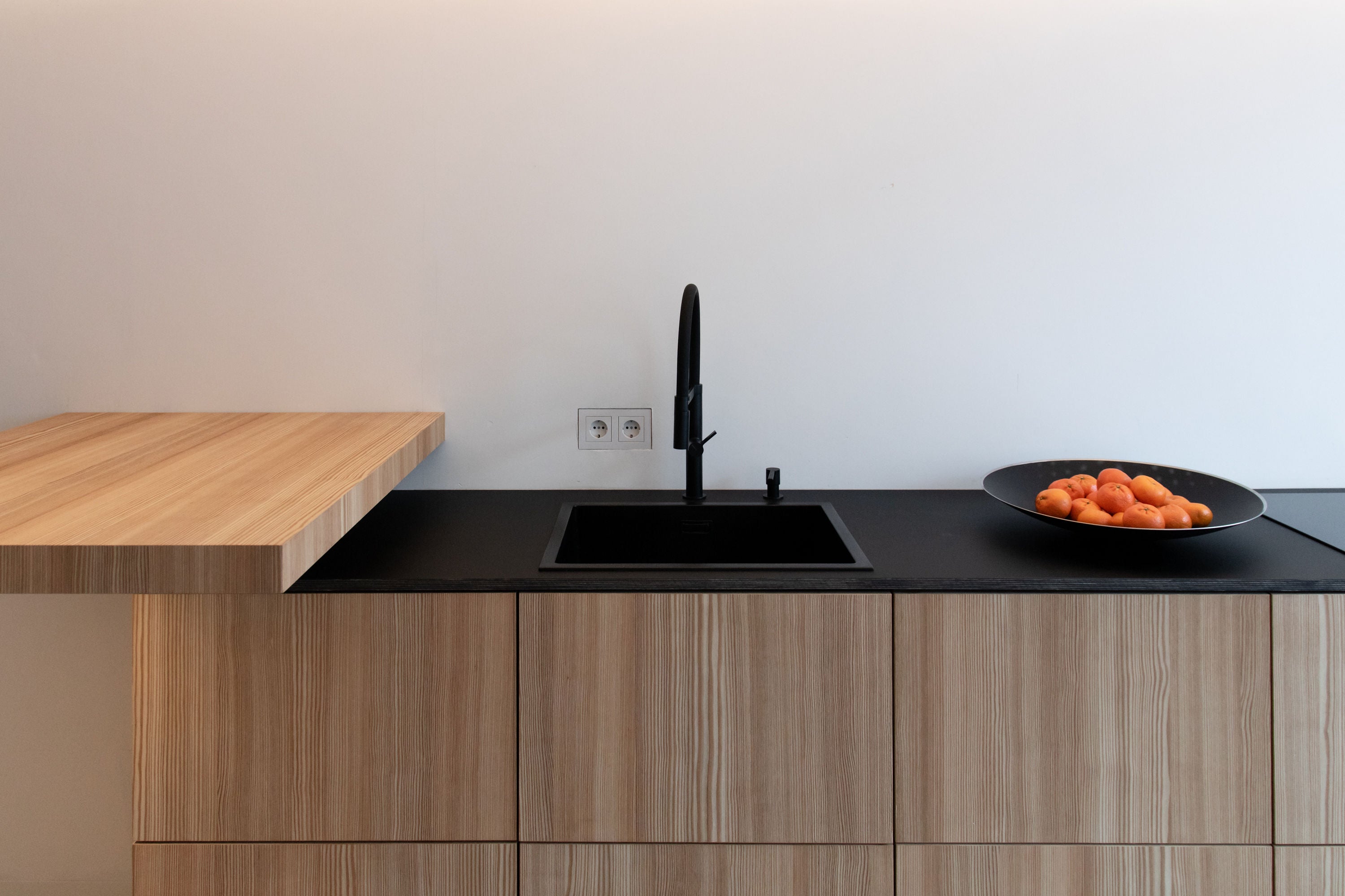 Nordus - spring larch - kitchen spring larch - larch - larch panels - veneer panels - ready-to-use veneered panels