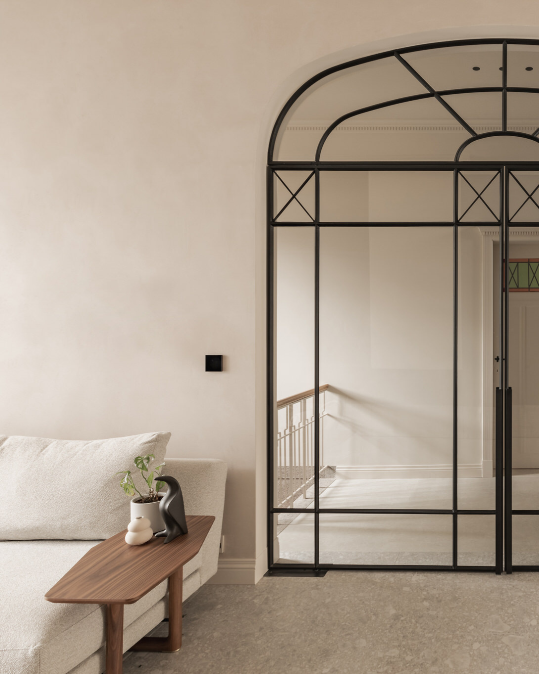 Decospan_shinnoki_smoked_walnut_living_room