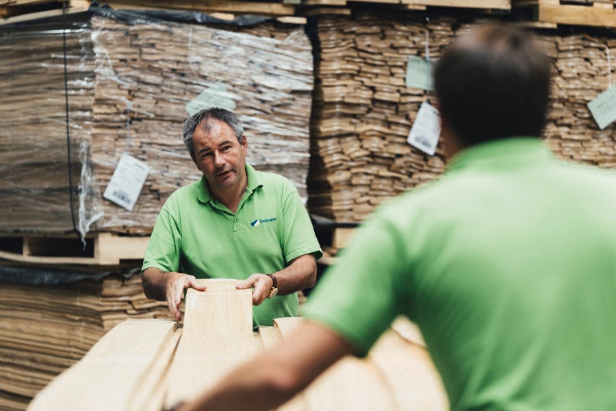 veneer production - Decospan production - floor production - Decospan - veneer