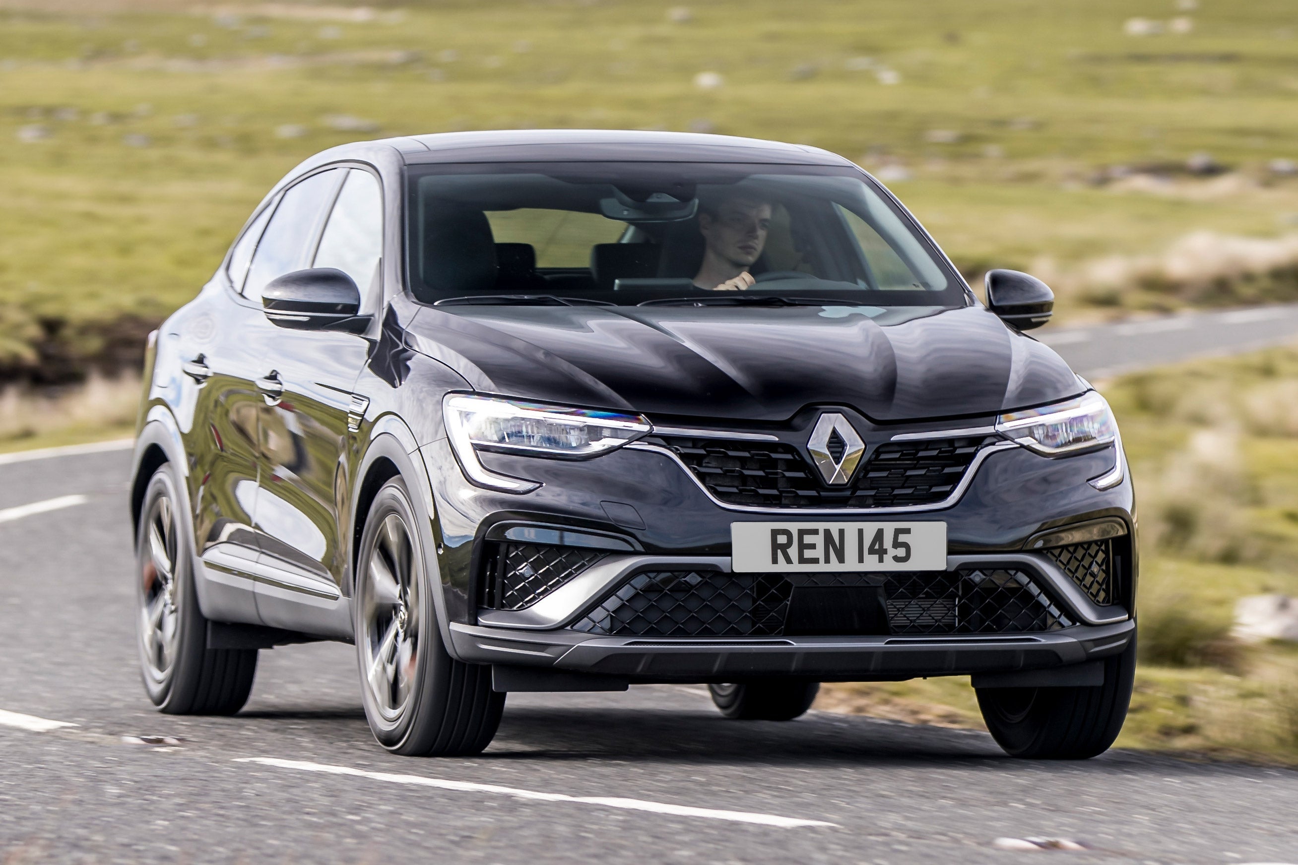 Renault Arkana RS Line touches down 
