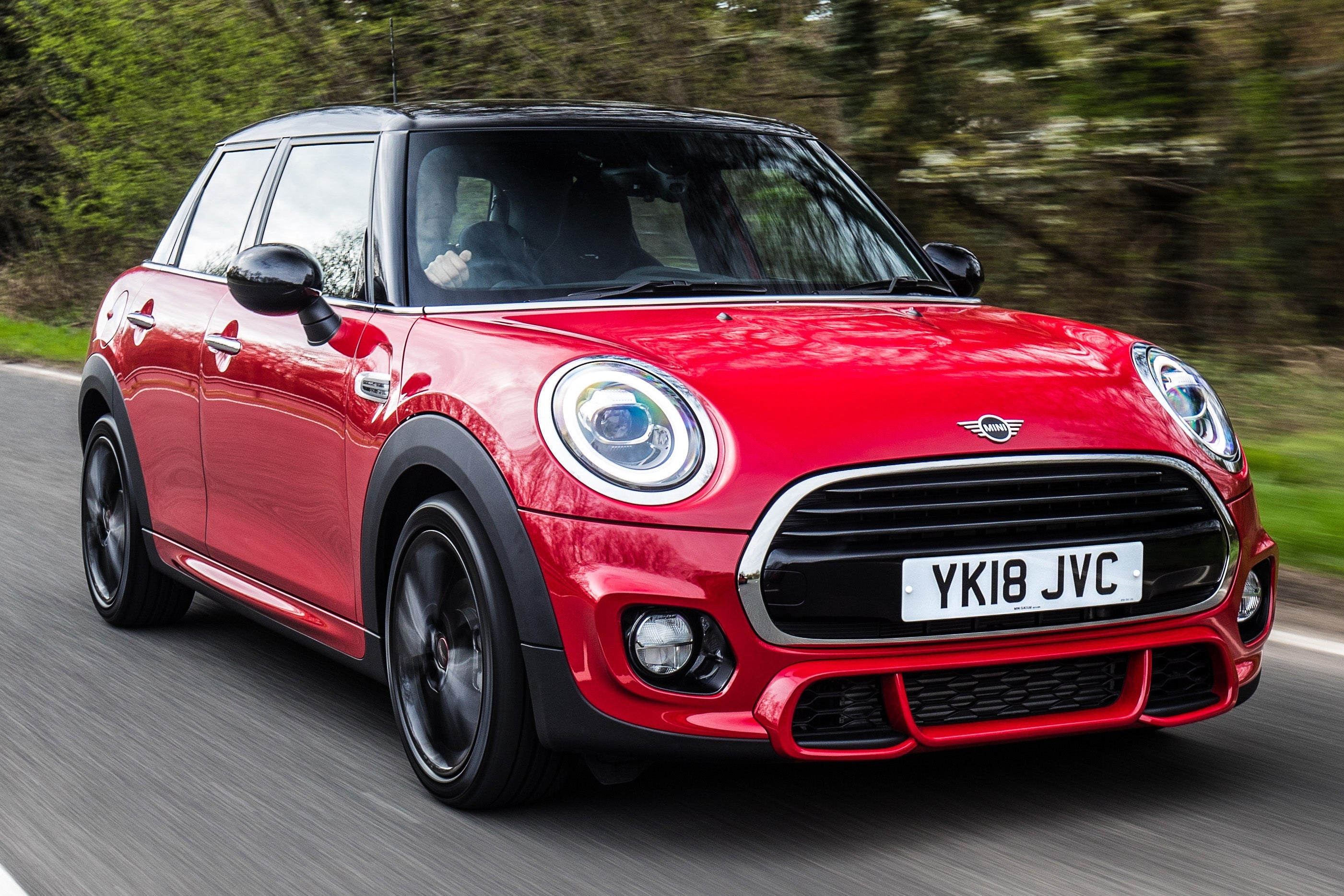 Main listing image - MINI Hatch 5-door (2014-2024) Review