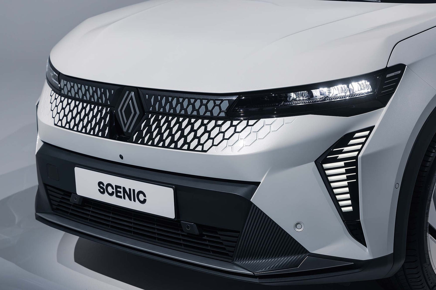 Renault Scenic E-Tech EV87 220hp (2023-2024) price and