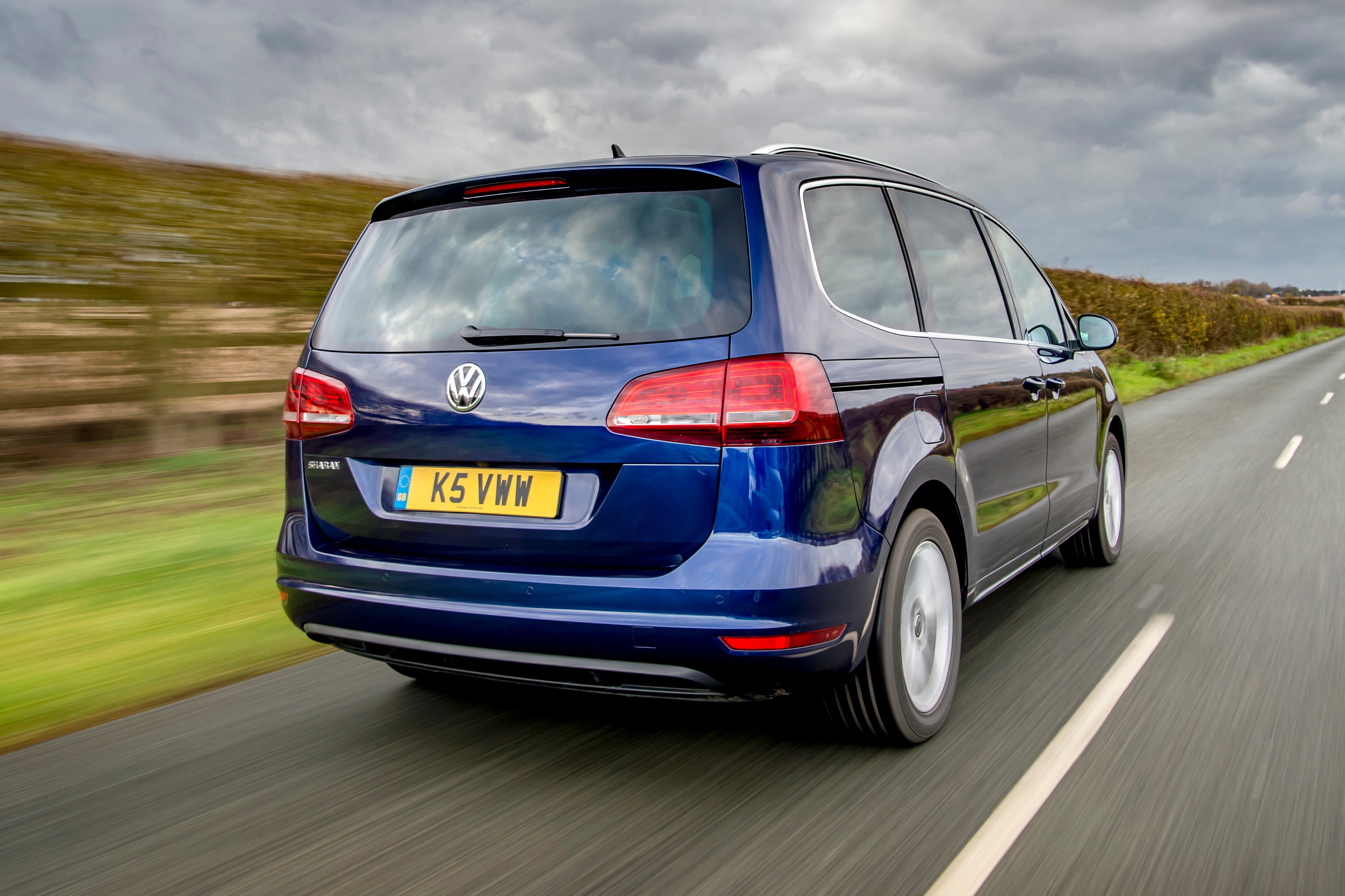 Volkswagen reveals updated Sharan minivan for Europe - Autoblog