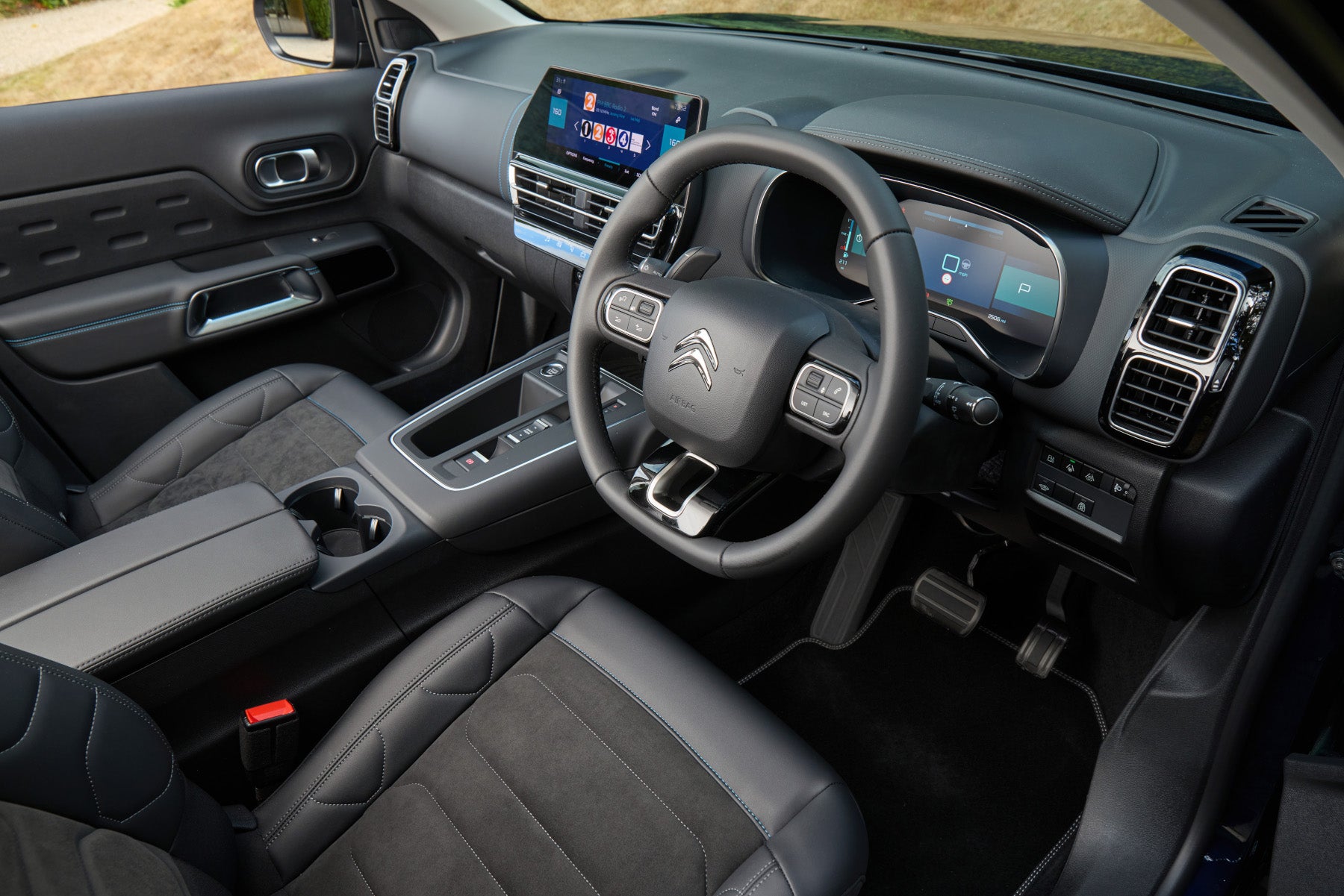 Citroen C5 Aircross Images - Interior & Exterior Photo Gallery [250+  Images] - CarWale
