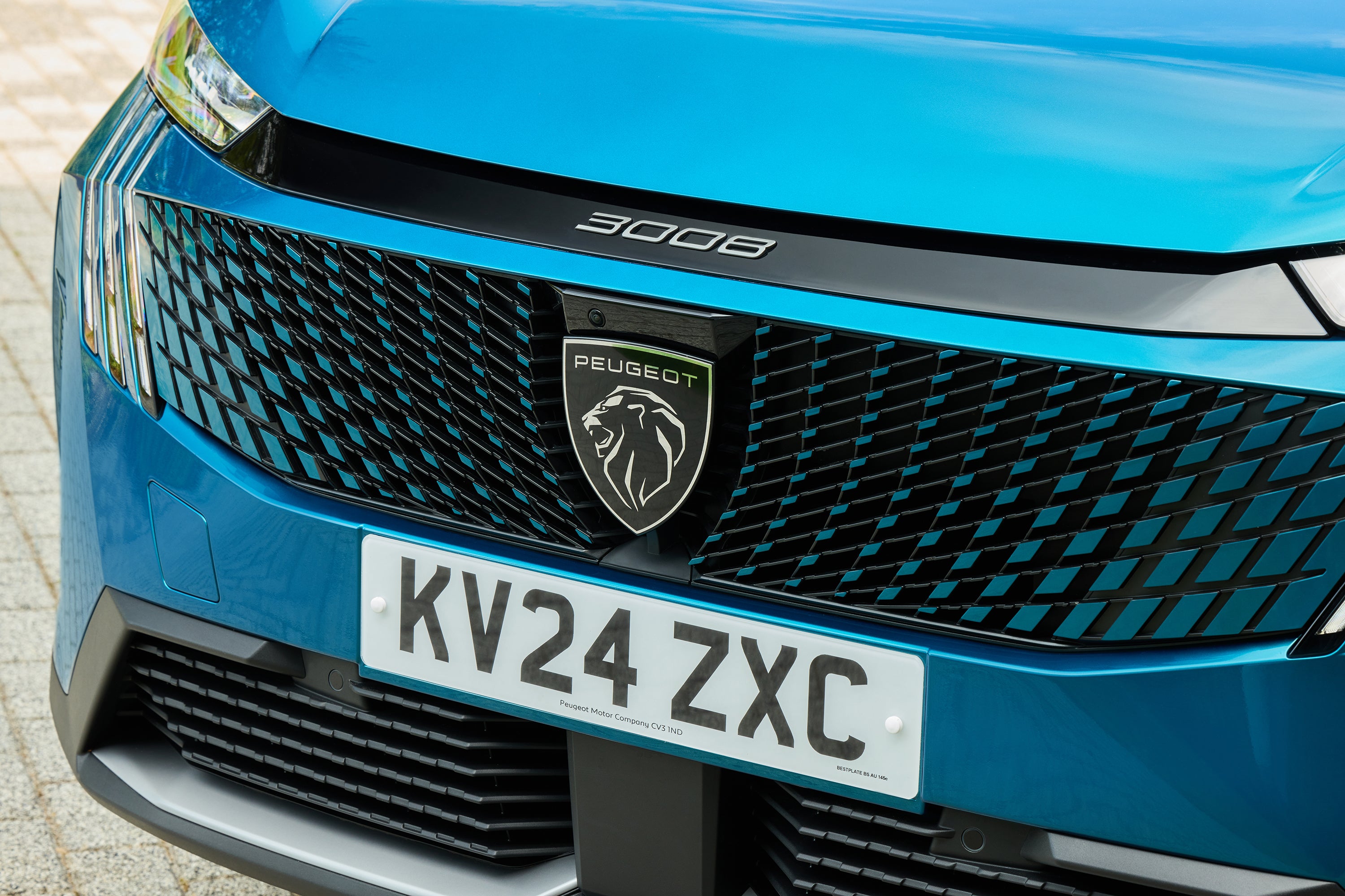 Peugeot 3008 Review 2026: Price, specs & boot space | heycar UK