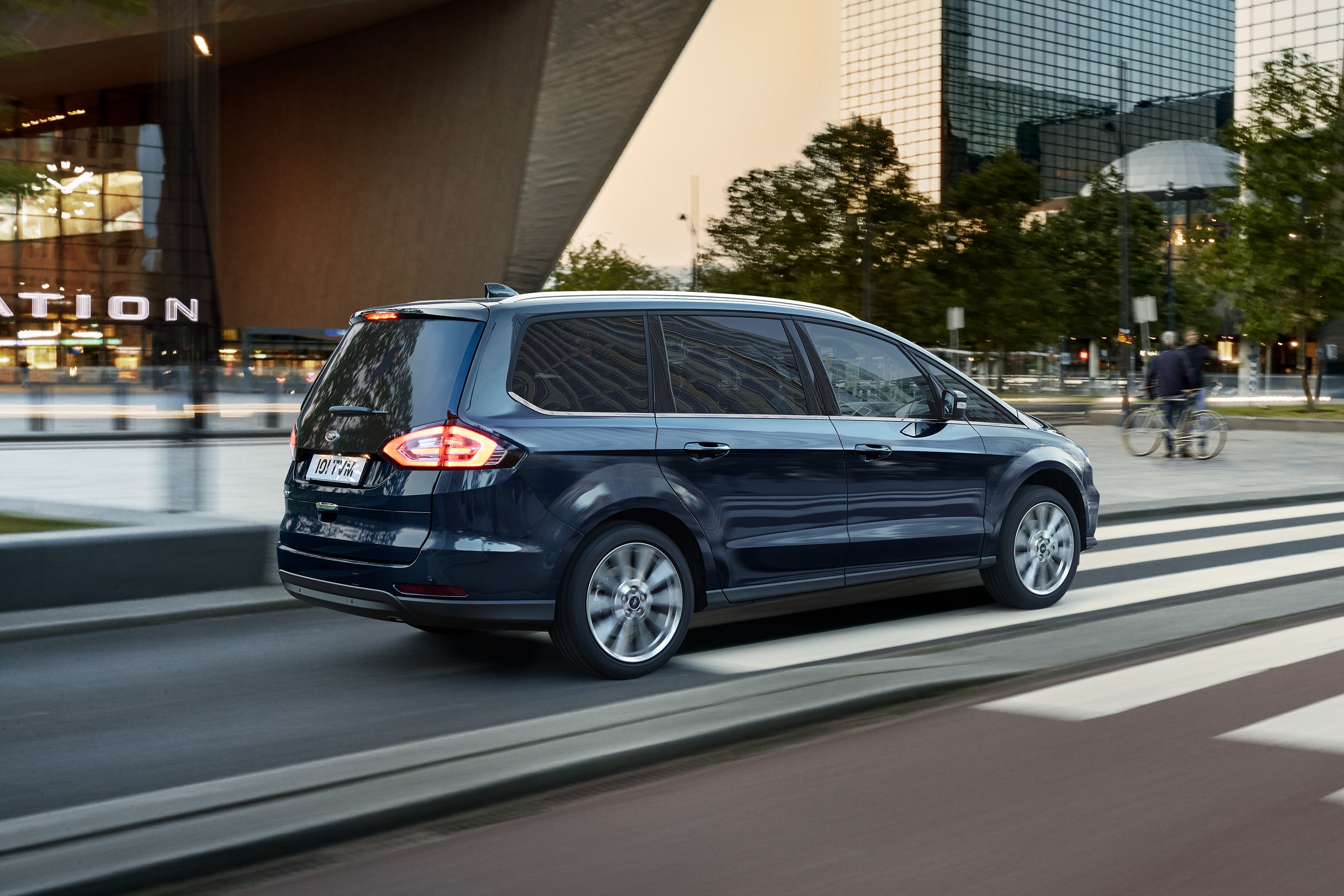 Ford Galaxy Review 2024