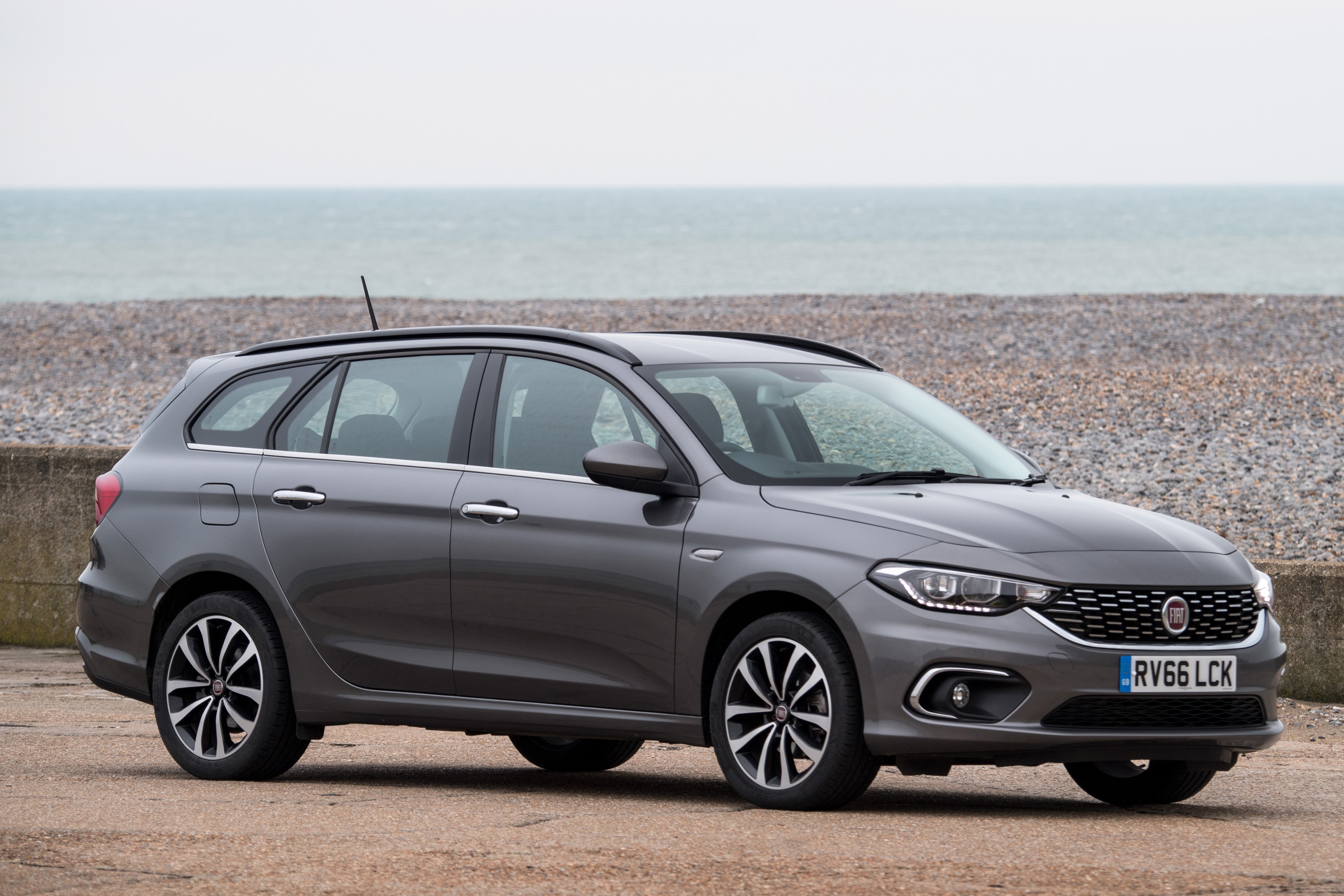 Fiat Tipo Station Wagon (2016-2021) Review