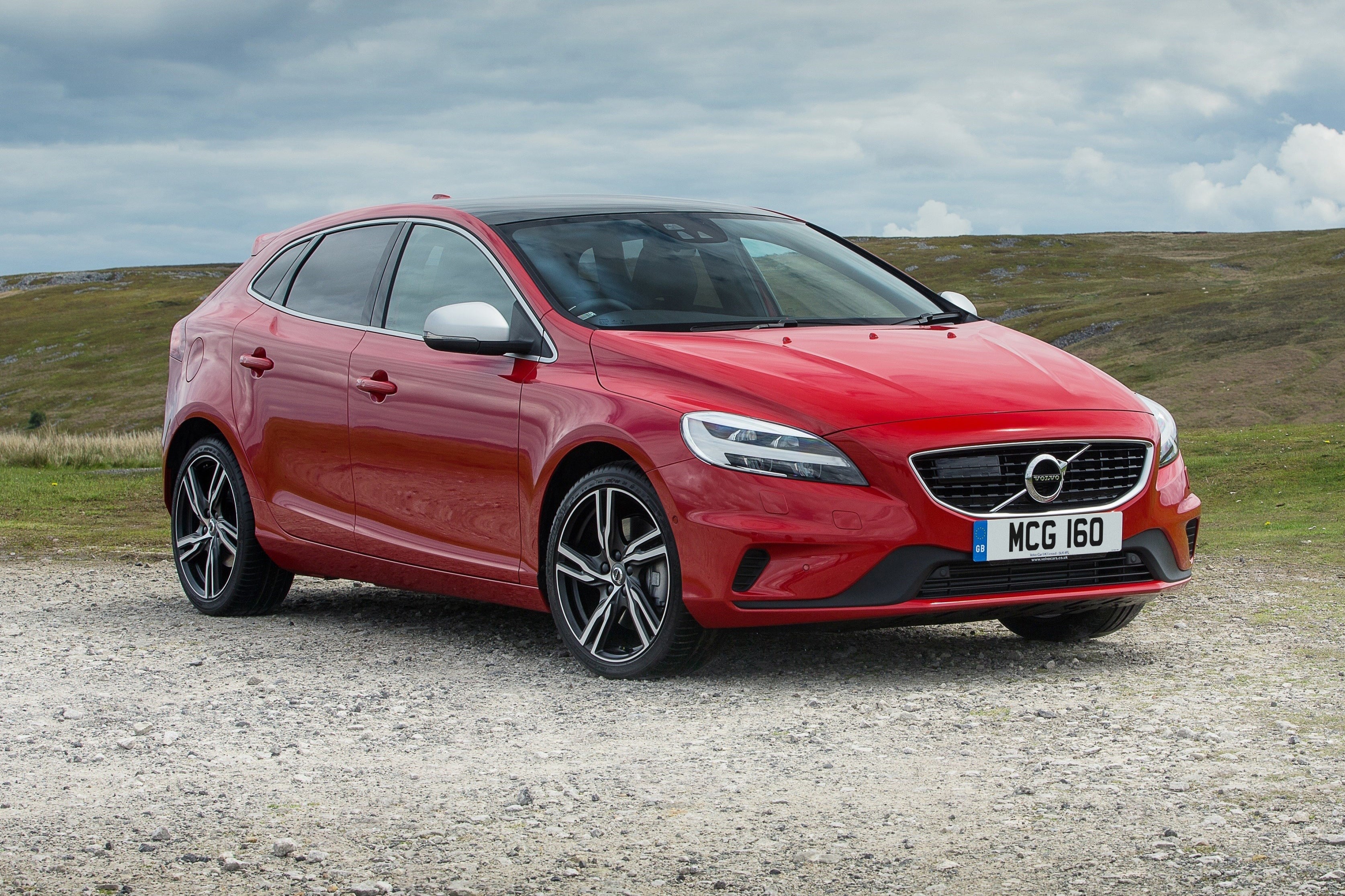 Volvo V40 Review 2023 | heycar