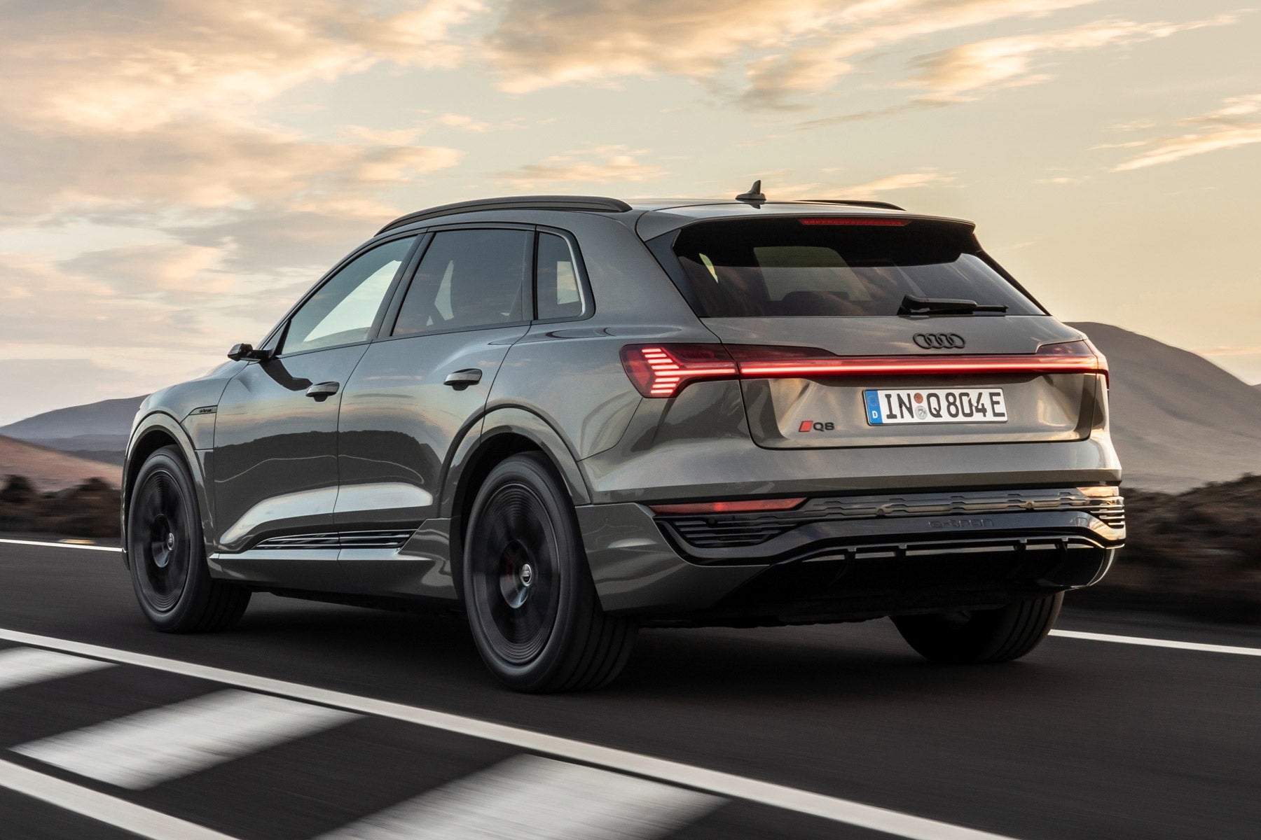 Audi Q8 e-tron Review 2023 | heycar