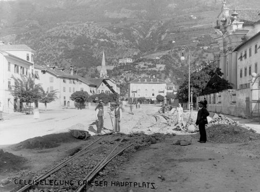 Posa di binari in piazza Gries, Archivio provinciale di Bolzano, Archivio dell'Azienda Elettrica Consorziale, No.218